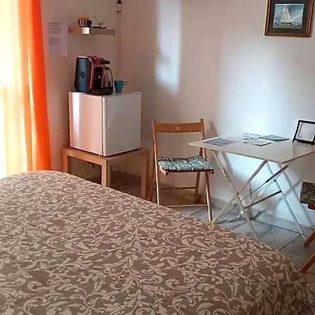 לינה וארוחת בוקר Comeacasa