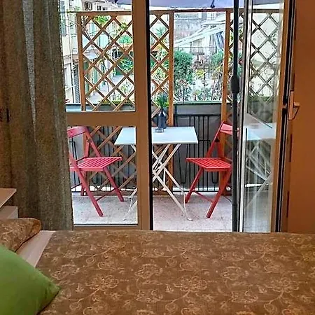 לינה וארוחת בוקר Comeacasa סלרנו